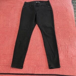 Reitmans women’s size 9 Black stretchy Skinny Jeans